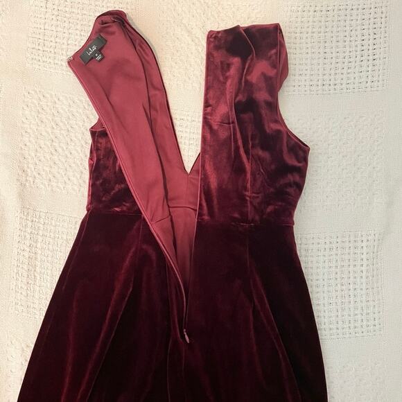 Lulus medium burgundy v neck velvet evening gown cocktail dress D3 4478 - Picture 7 of 13